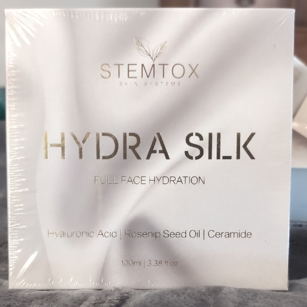 Temt Hydra Silk Moisturizer - Classic White Design